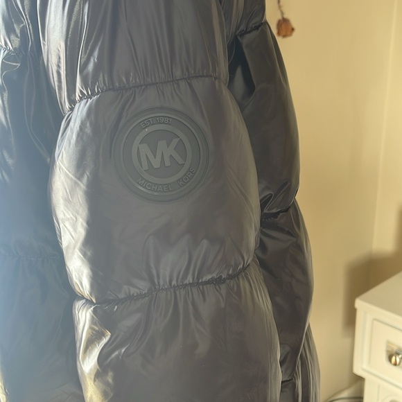 MICHAEL KORS Puffer Coat - Picture 3 of 13
